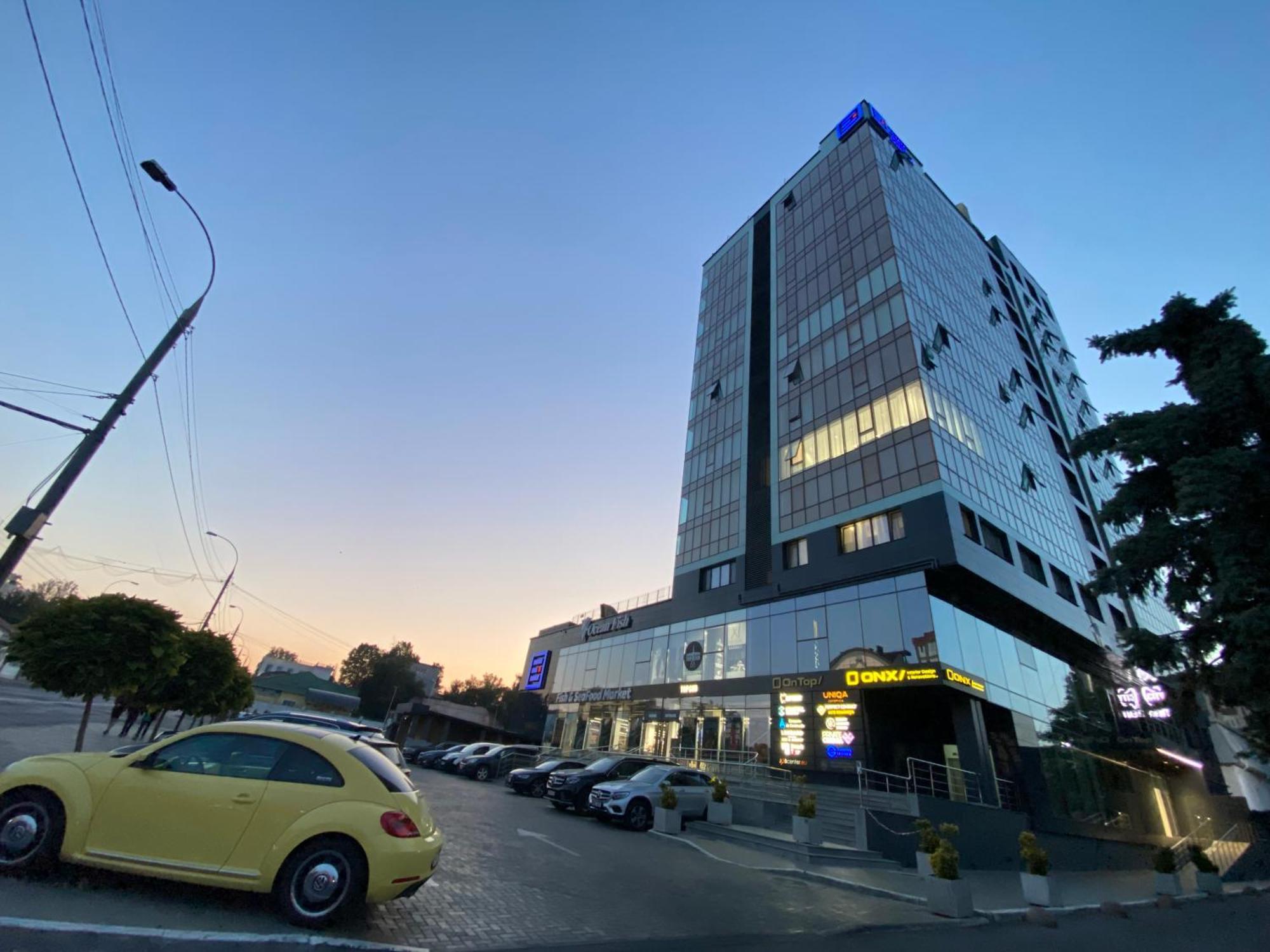 Rentnow Large And Cozy Apartment In The Center, Parking Chisinau Ngoại thất bức ảnh