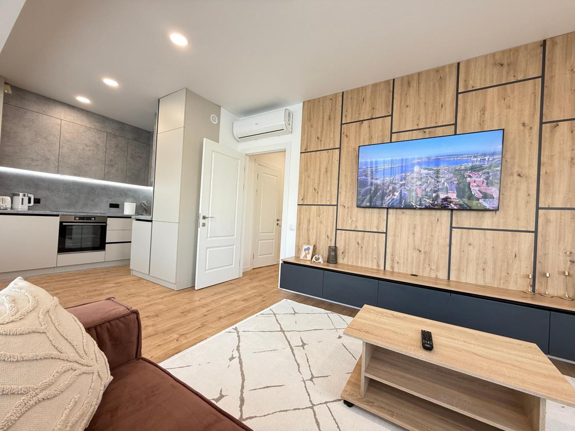Rentnow Large And Cozy Apartment In The Center, Parking Chisinau Ngoại thất bức ảnh