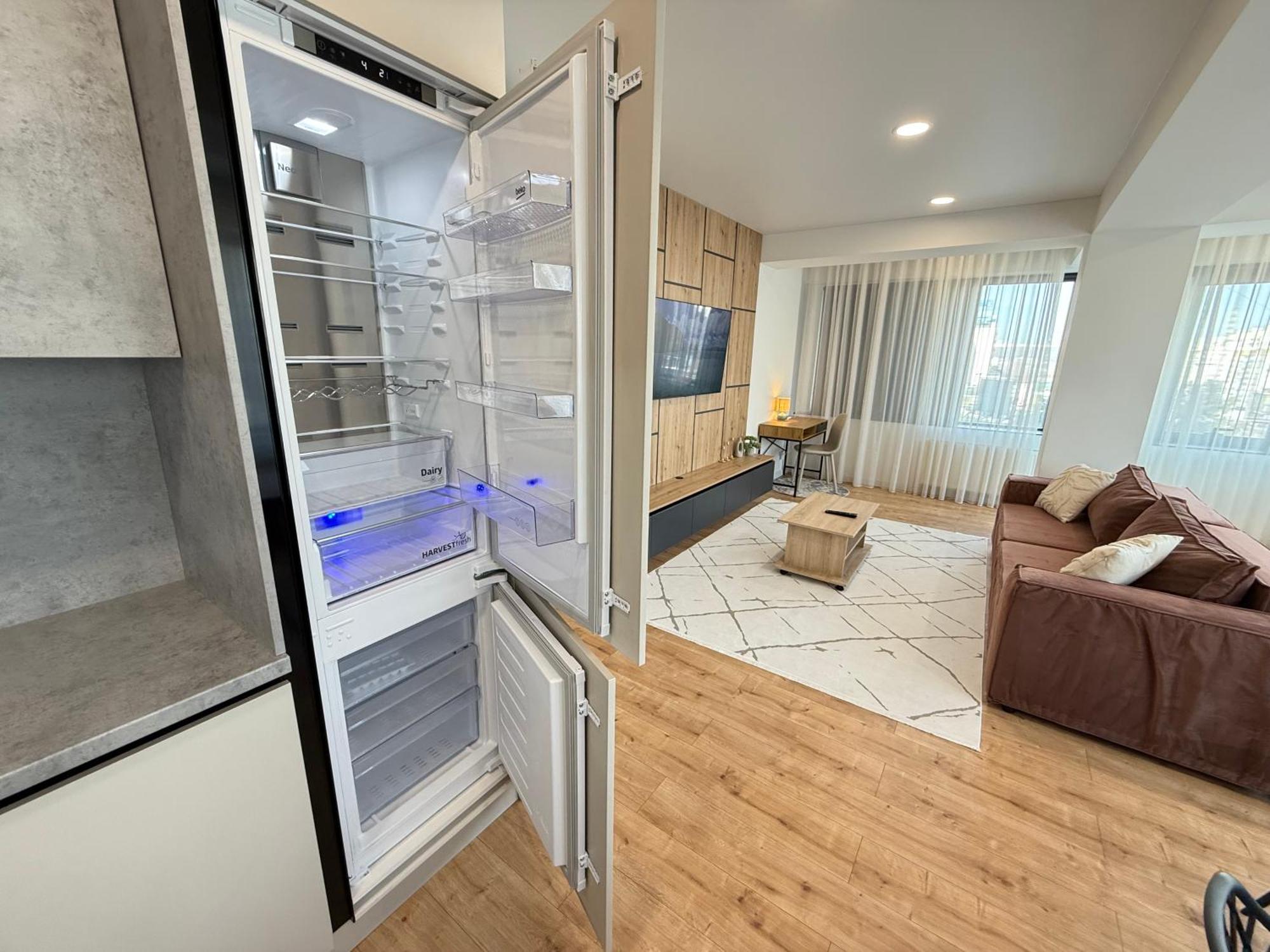 Rentnow Large And Cozy Apartment In The Center, Parking Chisinau Ngoại thất bức ảnh